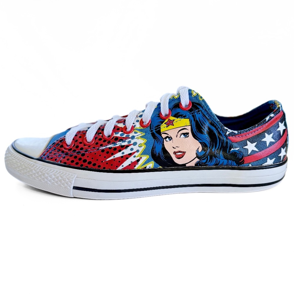 RARE CONVERSE WONDER WOMAN DC COMICS CHUCK TAYLOR ALL STAR